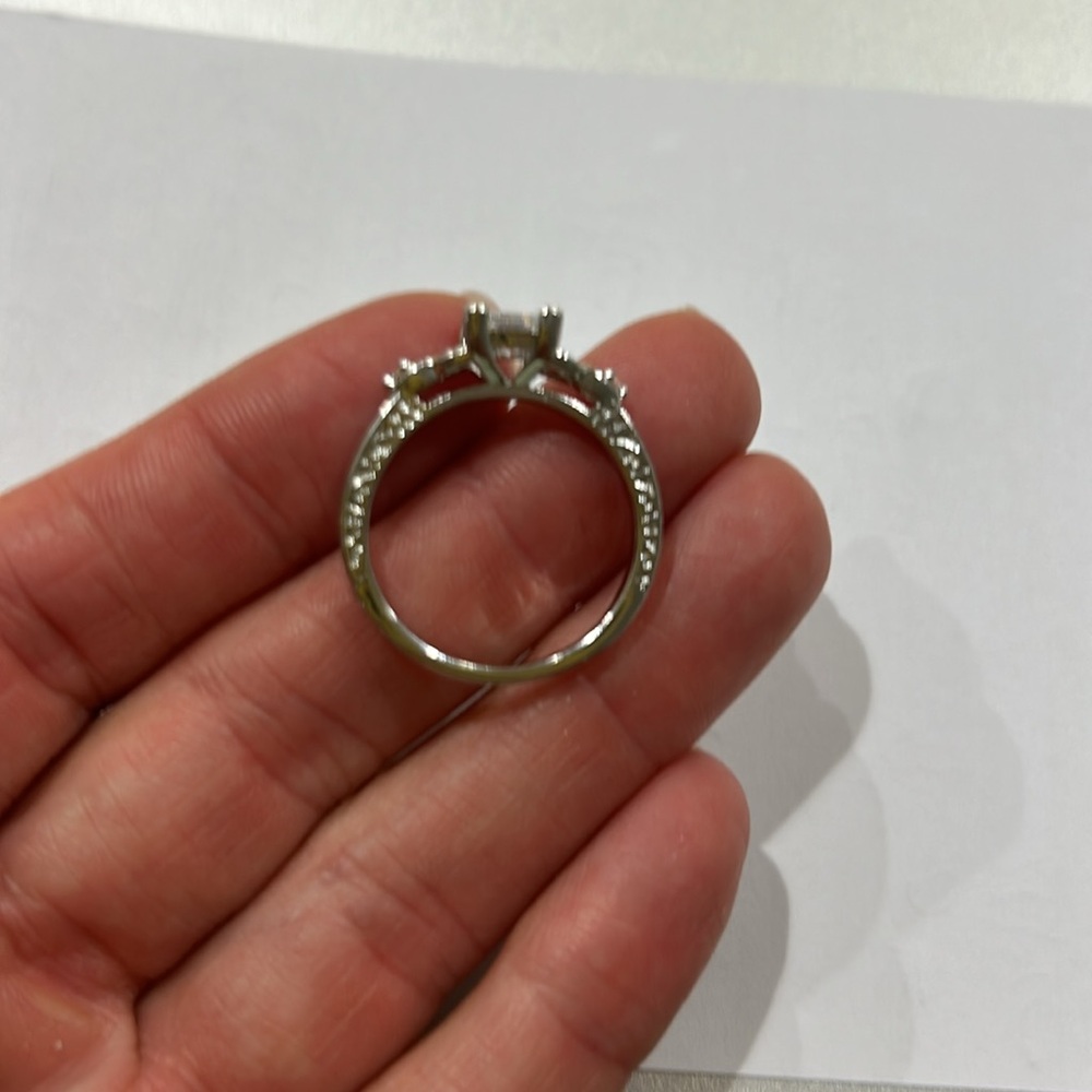 NWT - Celtic Knot Promise Ring with Zirconia Inlay - Sliver Plated - Picture 6 of 8